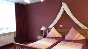 Double Room | 1 bedroom, desk, free WiFi, bed sheets