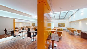 Frokostbuffé er inkludert på hverdagene