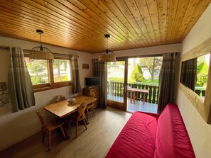 Interior - Studio - La chapelle d''abondance (La Chapelle-D'abondance)