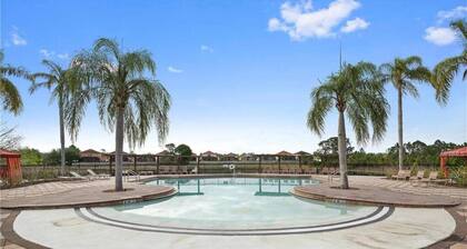 Elite Orlando Home-FREE Pool/Hot Tub Heat PRIVATE & FUN!