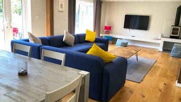 Cottage (Egremont) | Living area | Flat-screen TV