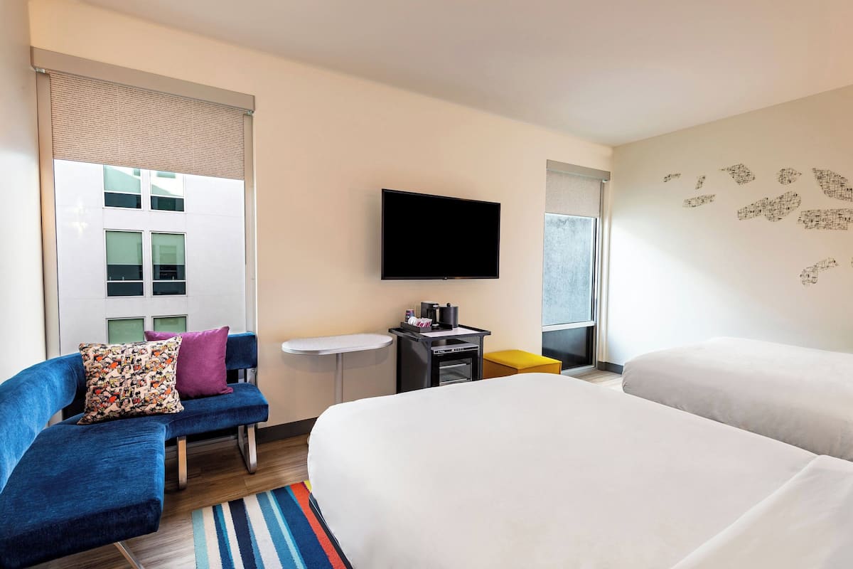 Laptop workspace, iron/ironing board, free WiFi, bed sheets