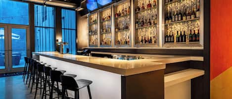 Serves breakfast, dinner, and happy hour