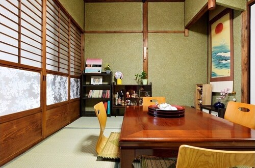 Osaka 2 story-house, Namba 10mins by bus