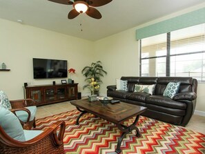 Room - 5BR 4.5BA Pool Home In ChampionsGate (Davenport)