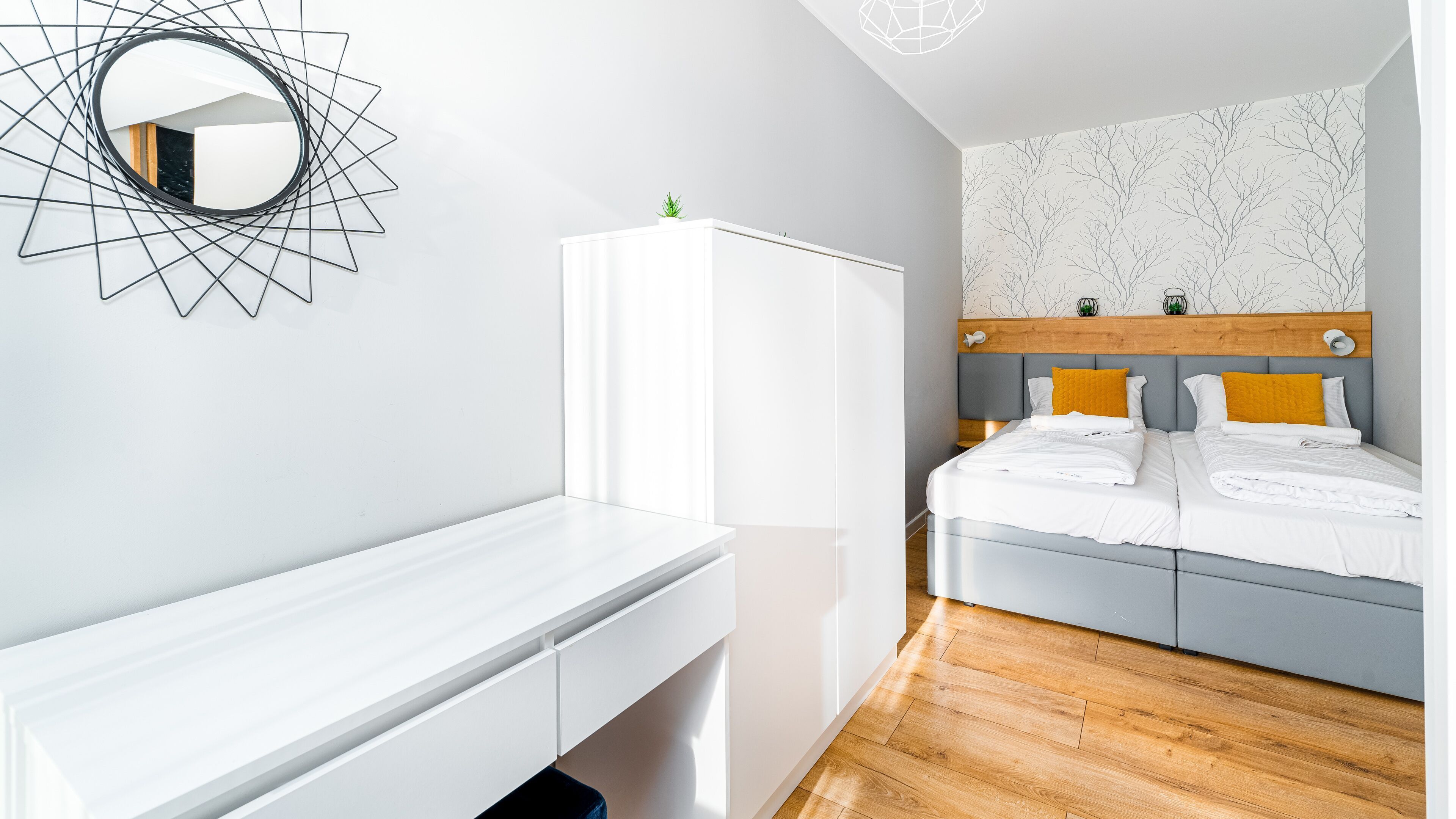 Laptop workspace, iron/ironing board, free WiFi, bed sheets