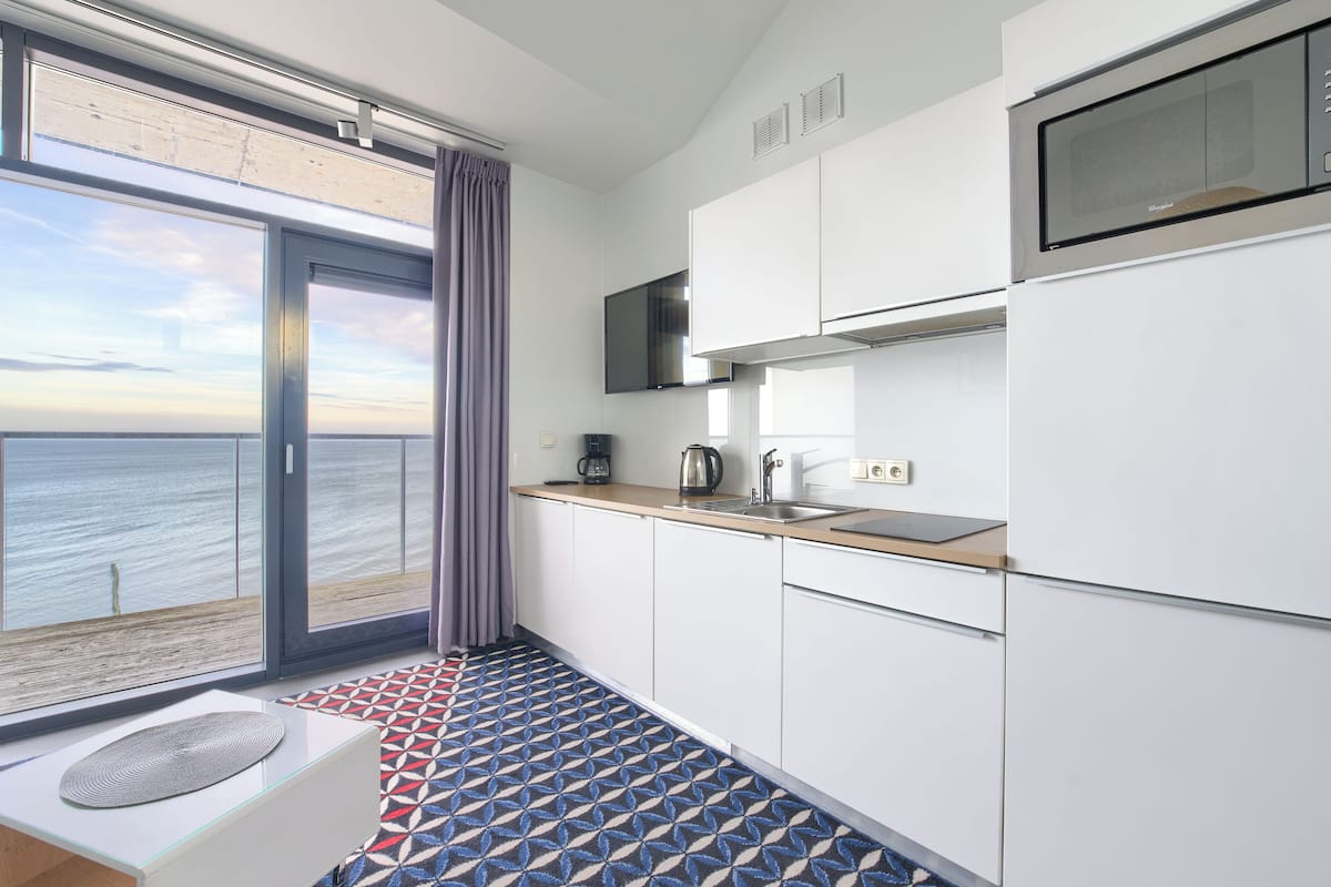 apartment (23) | private kitchen | fridge, electric kettle, dining tables