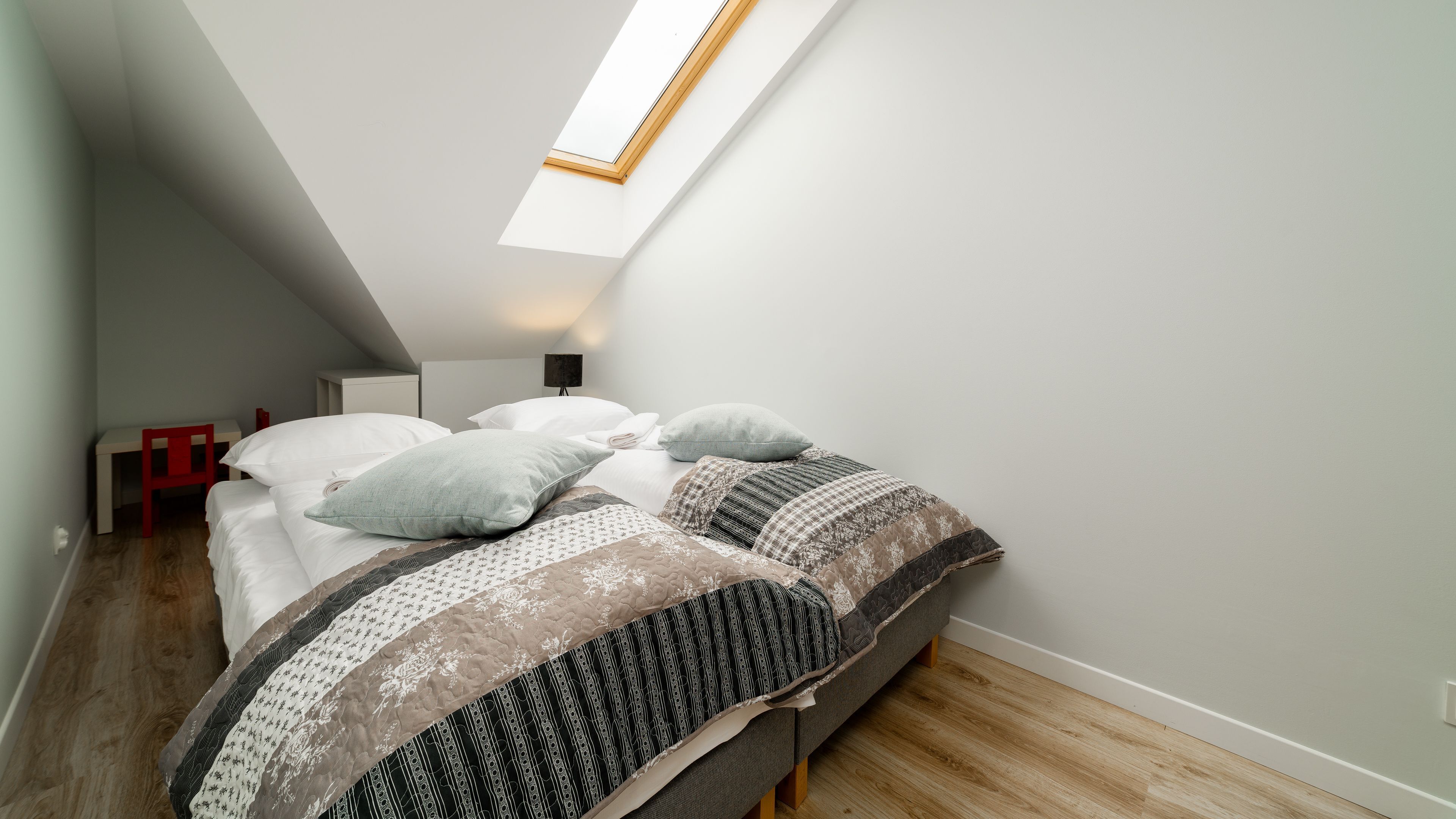 Laptop workspace, iron/ironing board, free WiFi, bed sheets