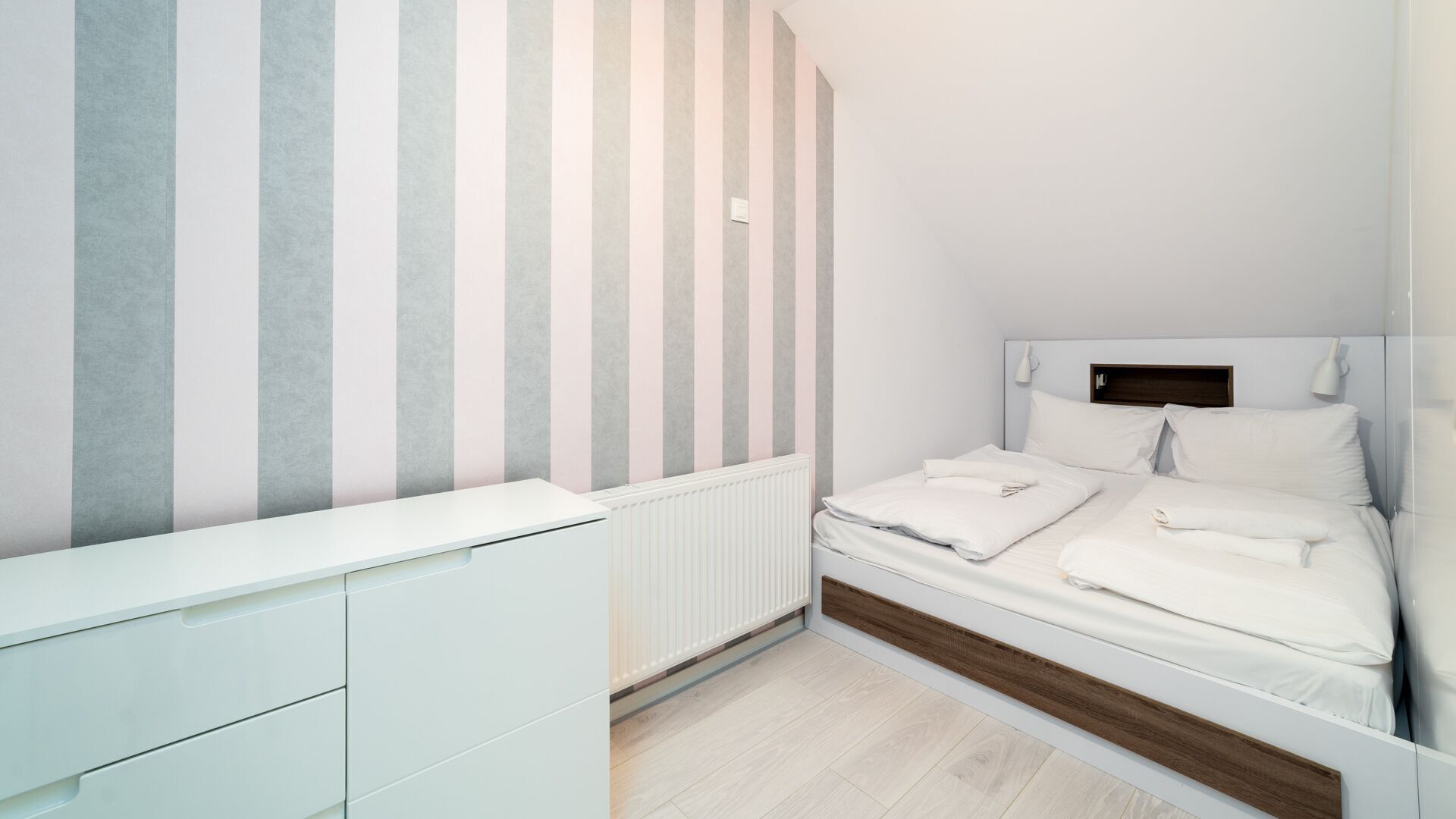 Laptop workspace, iron/ironing board, free WiFi, bed sheets