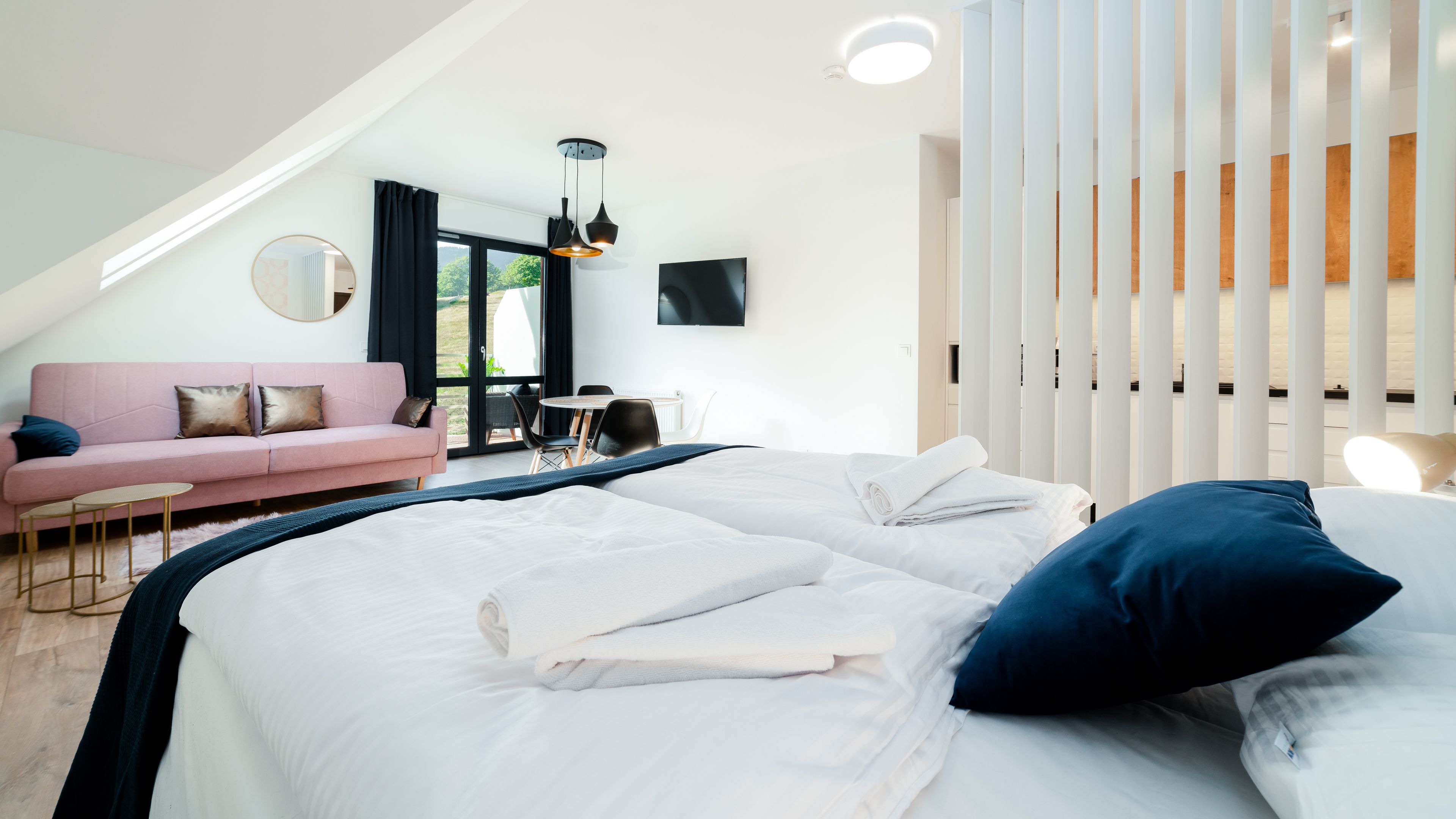 studio (69) | laptop workspace, iron/ironing board, free wifi, bed sheets