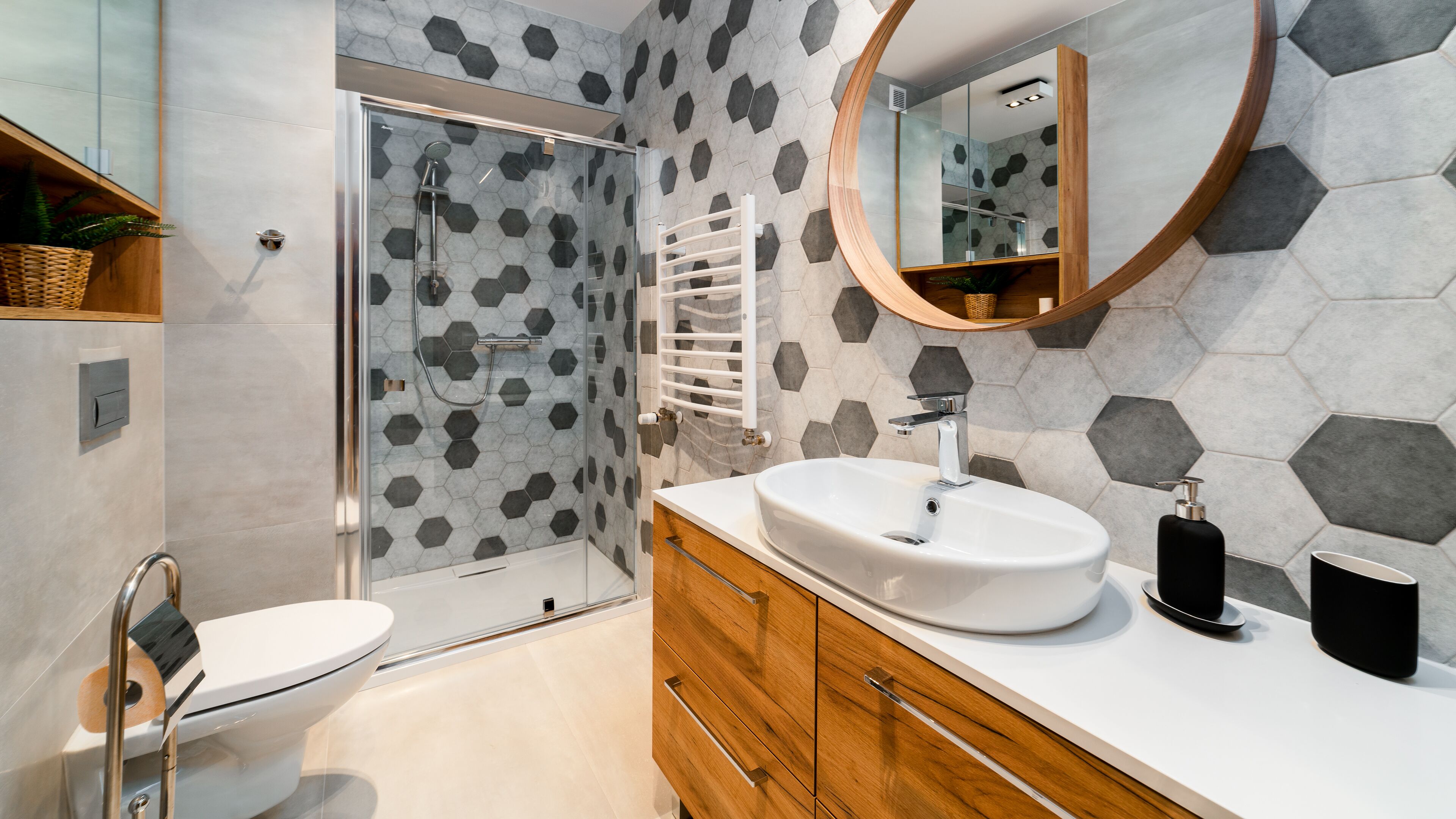 apartment (81) | bathroom | shower, towels