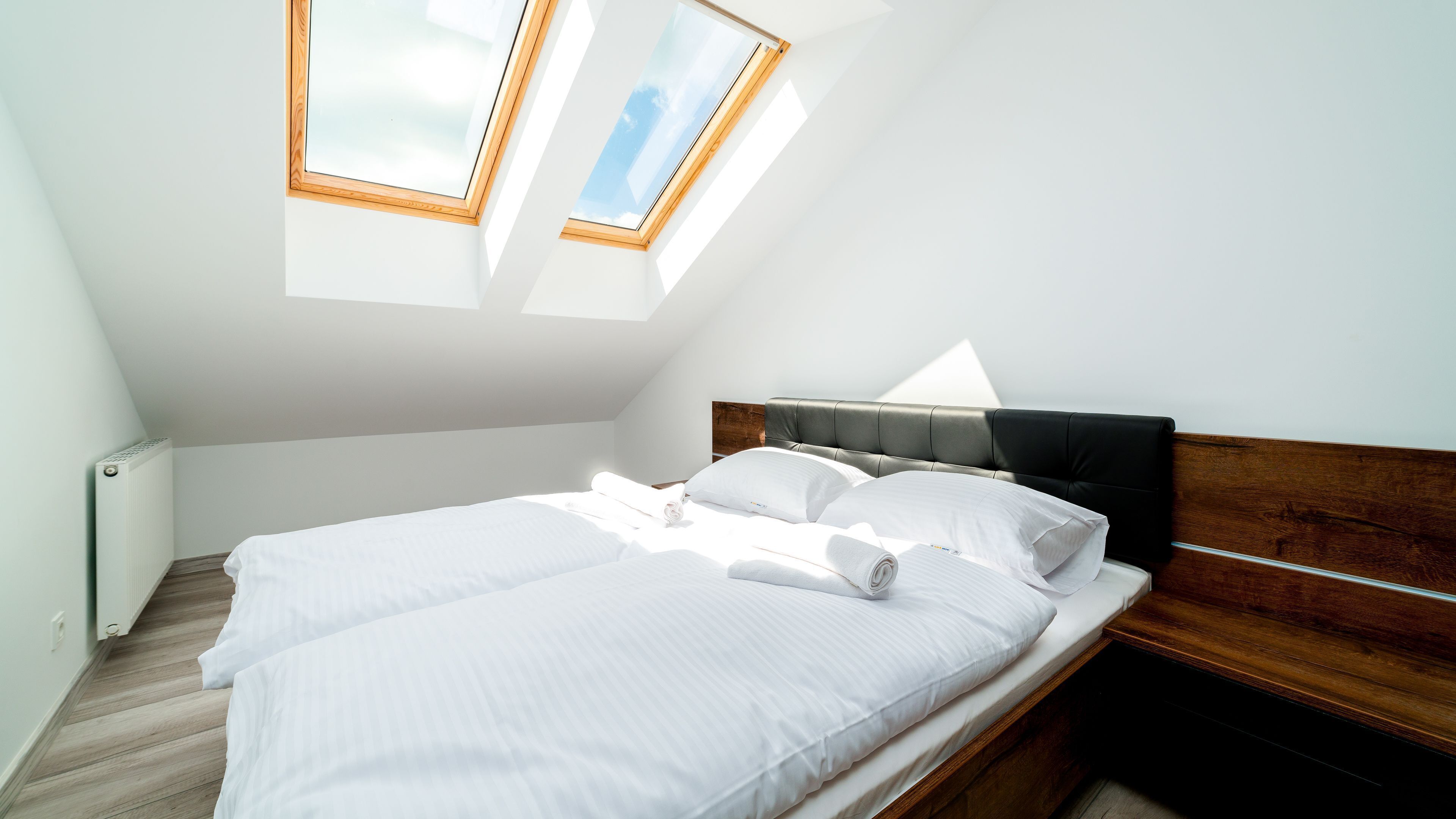 Laptop workspace, iron/ironing board, free WiFi, bed sheets