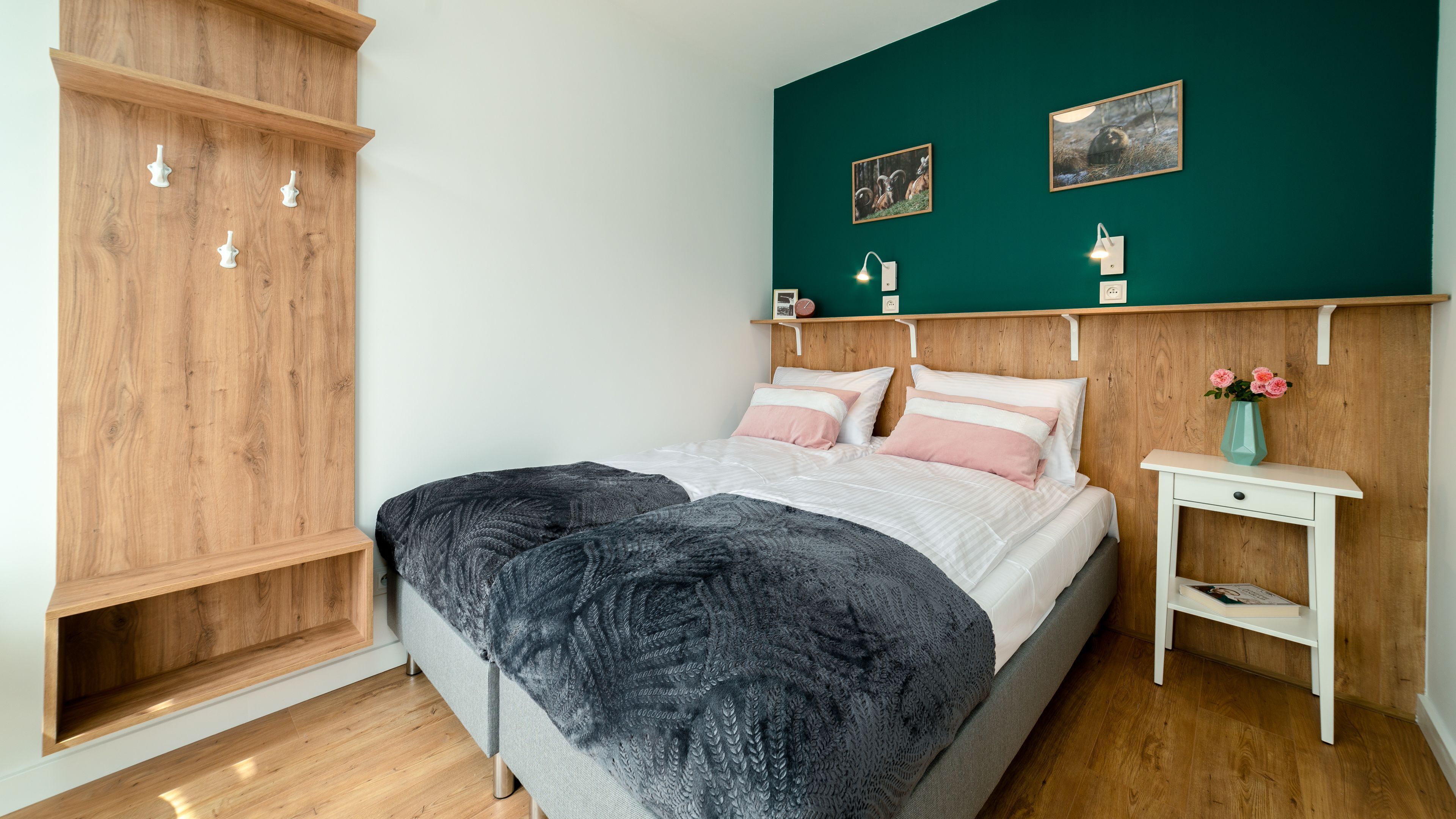 Laptop workspace, iron/ironing board, free WiFi, bed sheets