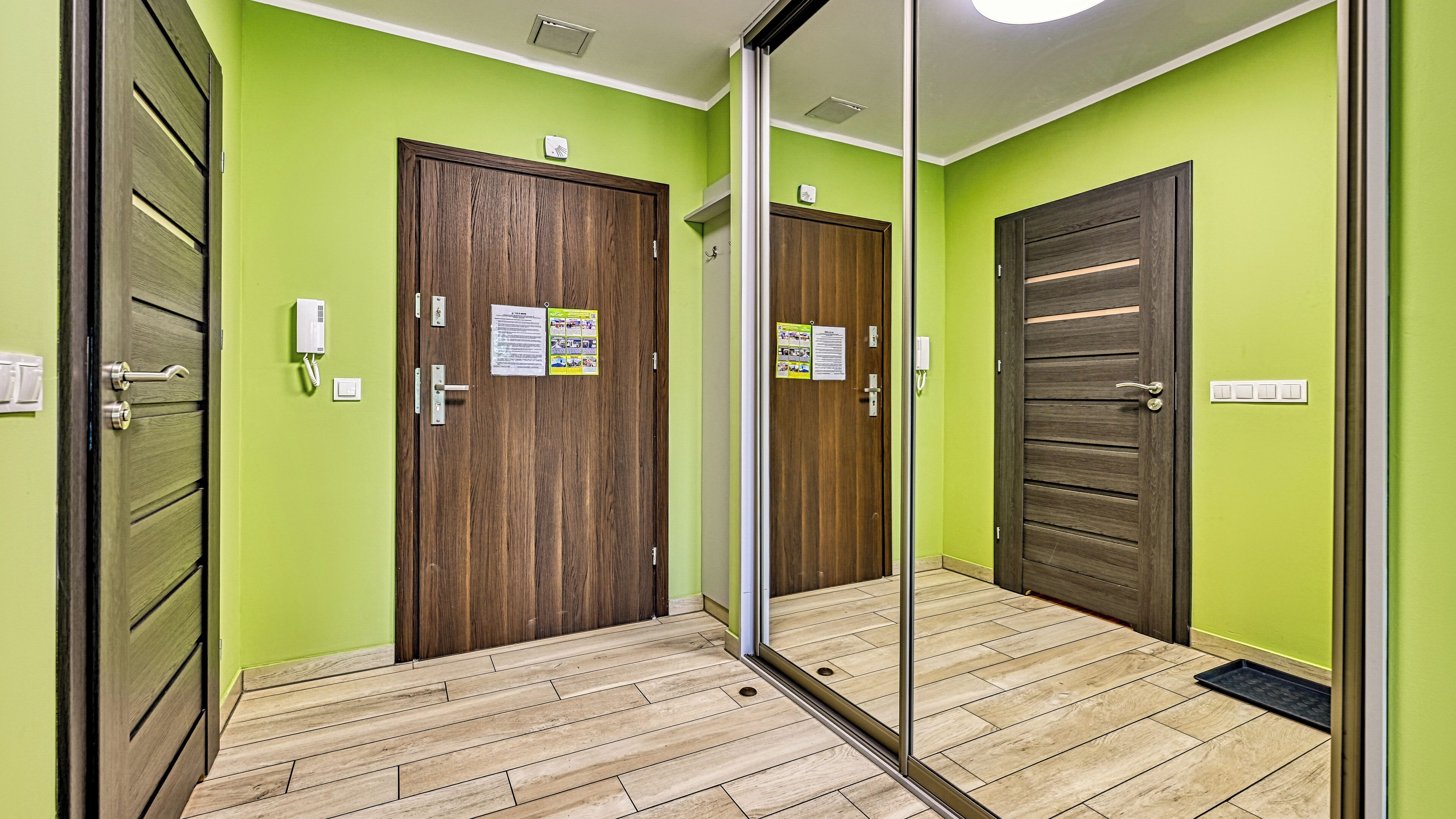 apartment (8) | living area | flat-screen tv