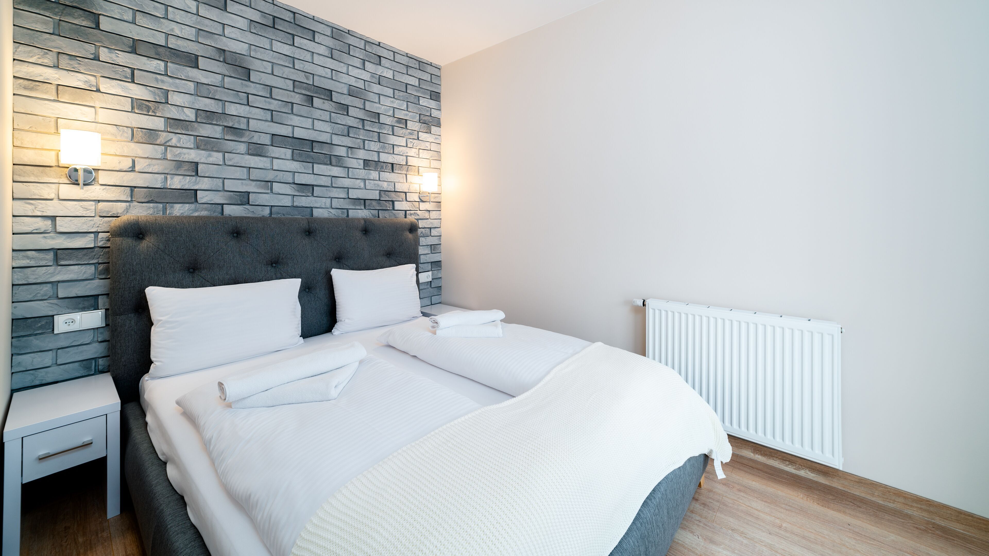 Laptop workspace, iron/ironing board, free WiFi, bed sheets
