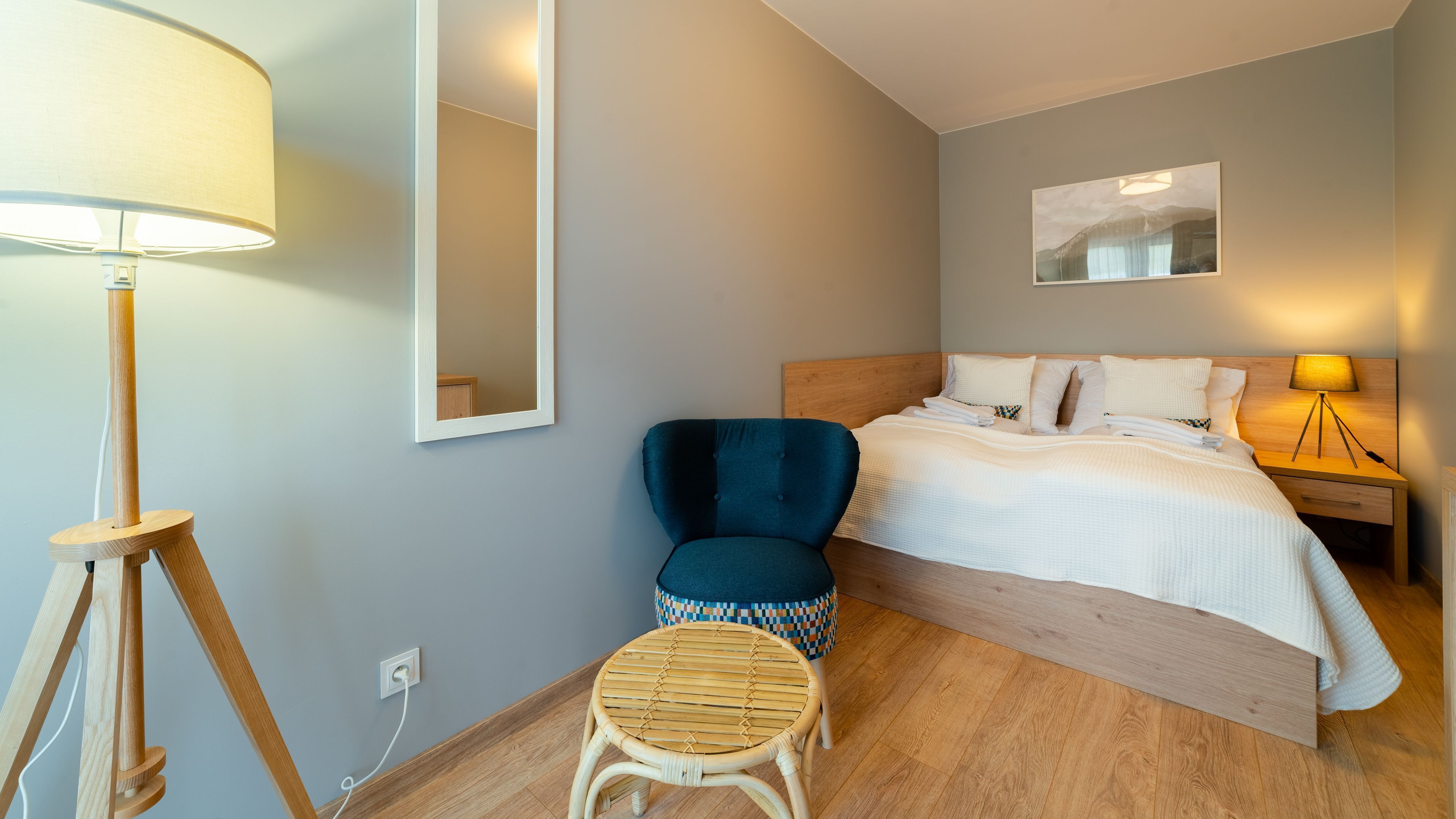 Laptop workspace, iron/ironing board, free WiFi, bed sheets
