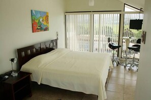 客房內保險箱、布置獨特、熨斗/熨衣板、免費無線上網