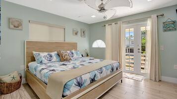 3 slaapkamers, een strijkplank/strijkijzer, wifi, beddengoed