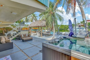 مغطس سبا خارجي