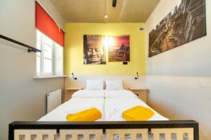 Premium bedding, down comforters, blackout drapes, free WiFi - Hostel Urban (Minsk)