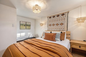 5 bedrooms, iron/ironing board, travel crib, free WiFi