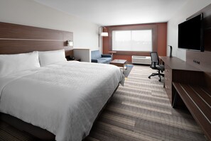 Egyptian cotton sheets, premium bedding, pillow-top beds, in-room safe - Holiday Inn Express & Suites Elkhorn - Lake Geneva Area by IHG (Elkhorn)