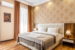 Deluxe Double or Twin Room | Living area | TV - Ornament Hotel (Tbilisi)