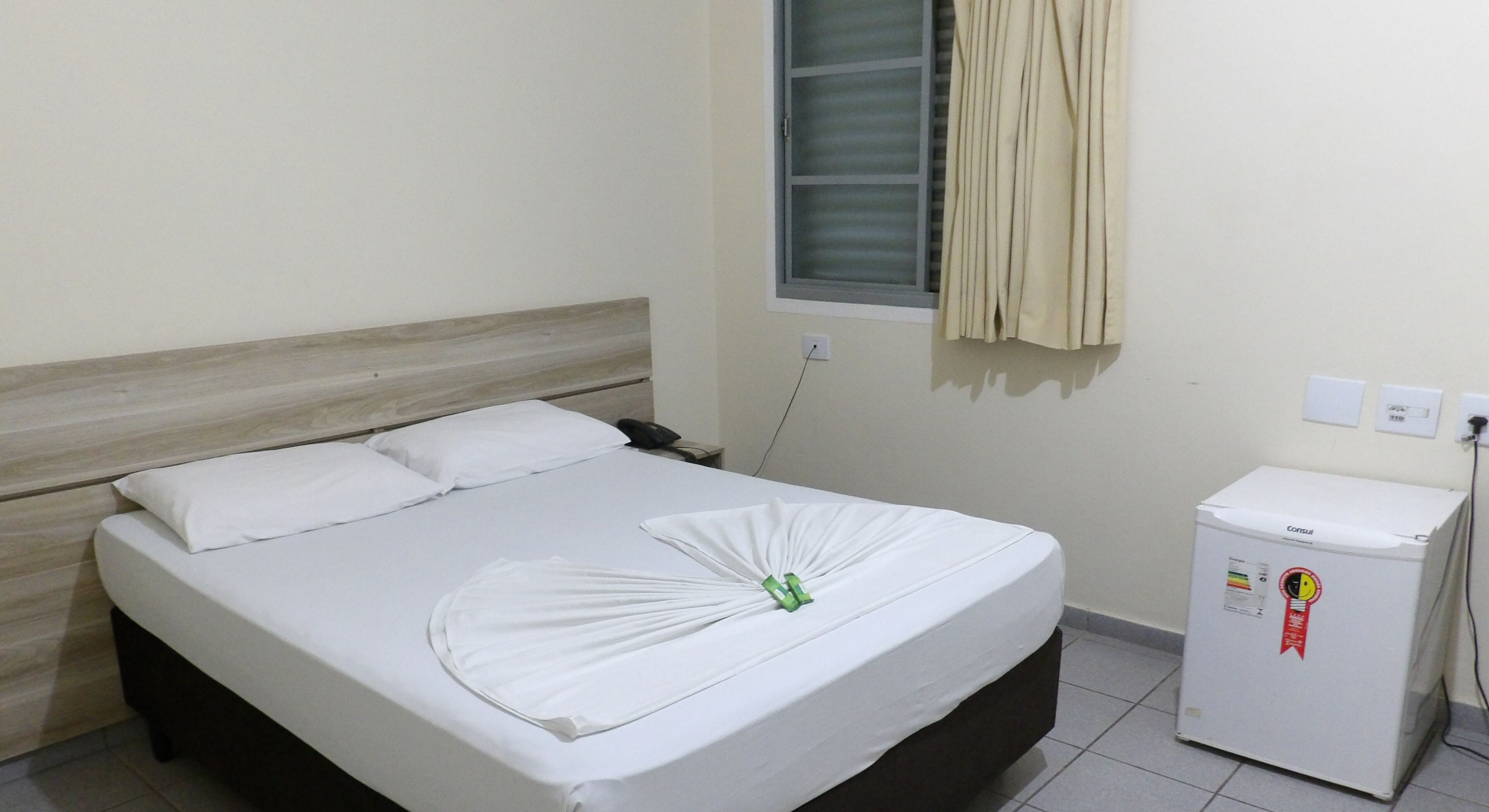 free cots/infant beds, free wifi, bed sheets