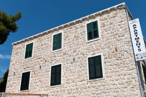 Exterior detail - Apartments Gabrieri - Studio with City View (1) (Dubrovnik)