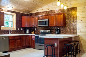 ثلاجة، ميكروويف، فرن، موقد طهي مسطح