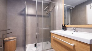 Hair dryer, towels