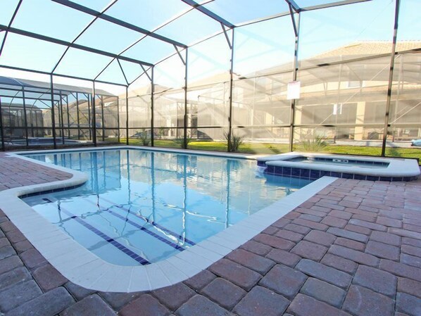 Talo | Uima-allas | Ulkouima-allas