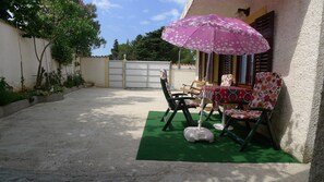 Apartment (1 Bedroom) | Terrace/patio