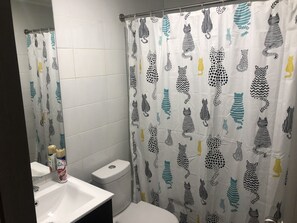 City Apartment, City View | Bathroom