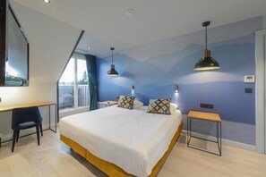 Individually decorated, individually furnished, desk, soundproofing - Le Bel Abri (Annecy)