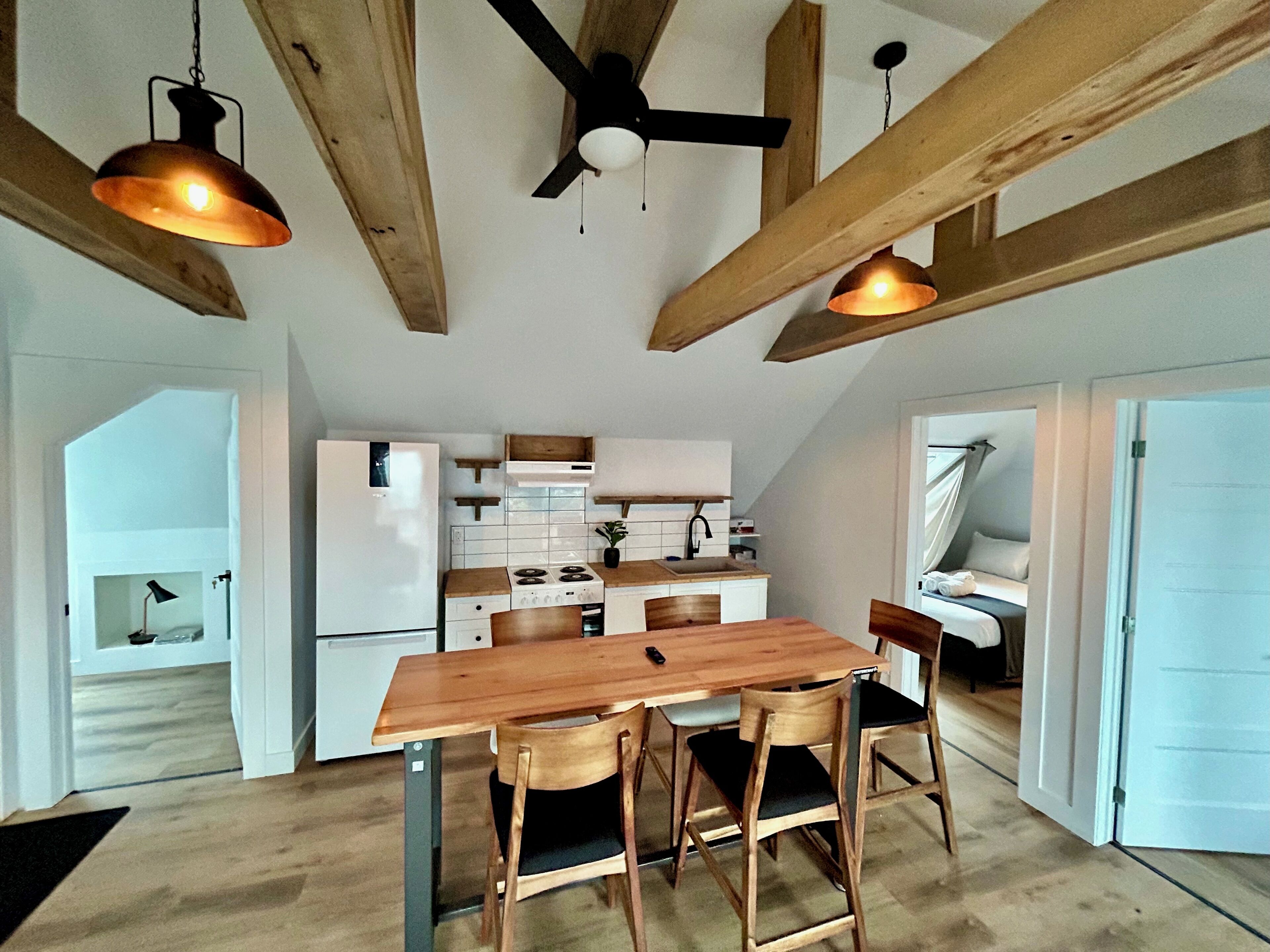 Appartement Signature | Repas dans la chambre