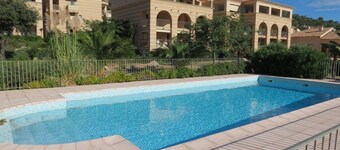 charming studio in residence with swimming pool