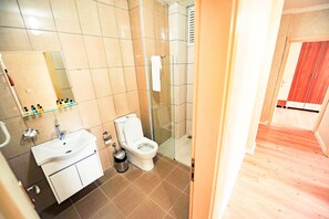 Douche, douche cascade, articles de toilette (gratuits)