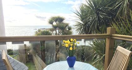 Romantic Luxury Apartment With Stunning Sea View In Mousehole, Wifi, Nespresso!