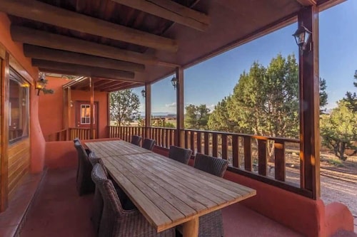 Smithsonian Retreat - Enjoy Zion Skyline Views