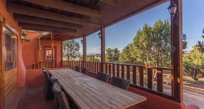 Smithsonian Retreat - Enjoy Zion Skyline Views