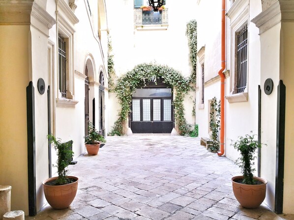 Deluxe Apartment, Courtyard View | Courtyard view - Palazzo Forleo Luxury Apartment (Lecce)