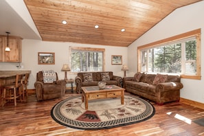 Family House | Living room | TV - Shepherd Family Retreats- FOX (West Yellowstone)