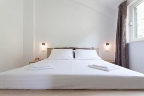 2 bedrooms, WiFi, bed sheets