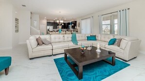 Flat-screen TV, DVD player - 6BR ChampionsGate Pool Home (Davenport)