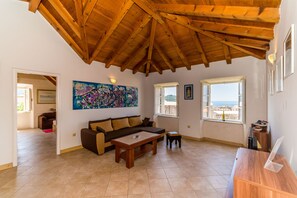 TV - Apartment Casa Vanna - Two-Bedroom Apartment with Terrace and Sea View (Dubrovnik)