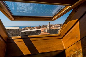 Interior - Apartment Casa Vanna - Two-Bedroom Apartment with Terrace and Sea View (Dubrovnik)