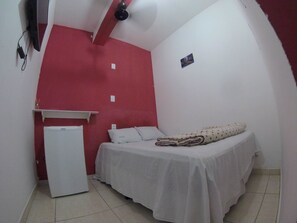 Deluxe Studio | Iron/ironing board, free WiFi, bed sheets - State Hostel (São Paulo)