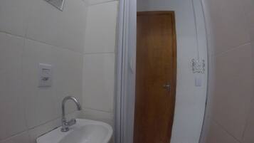 Twin Room | Bathroom | Shower