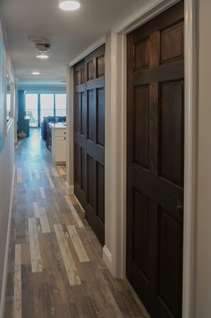 Interior - Ocean Front - 3 Bedroom w/ 2 King Rooms - Amazing Views - Perfect for Families! (Ocean City)